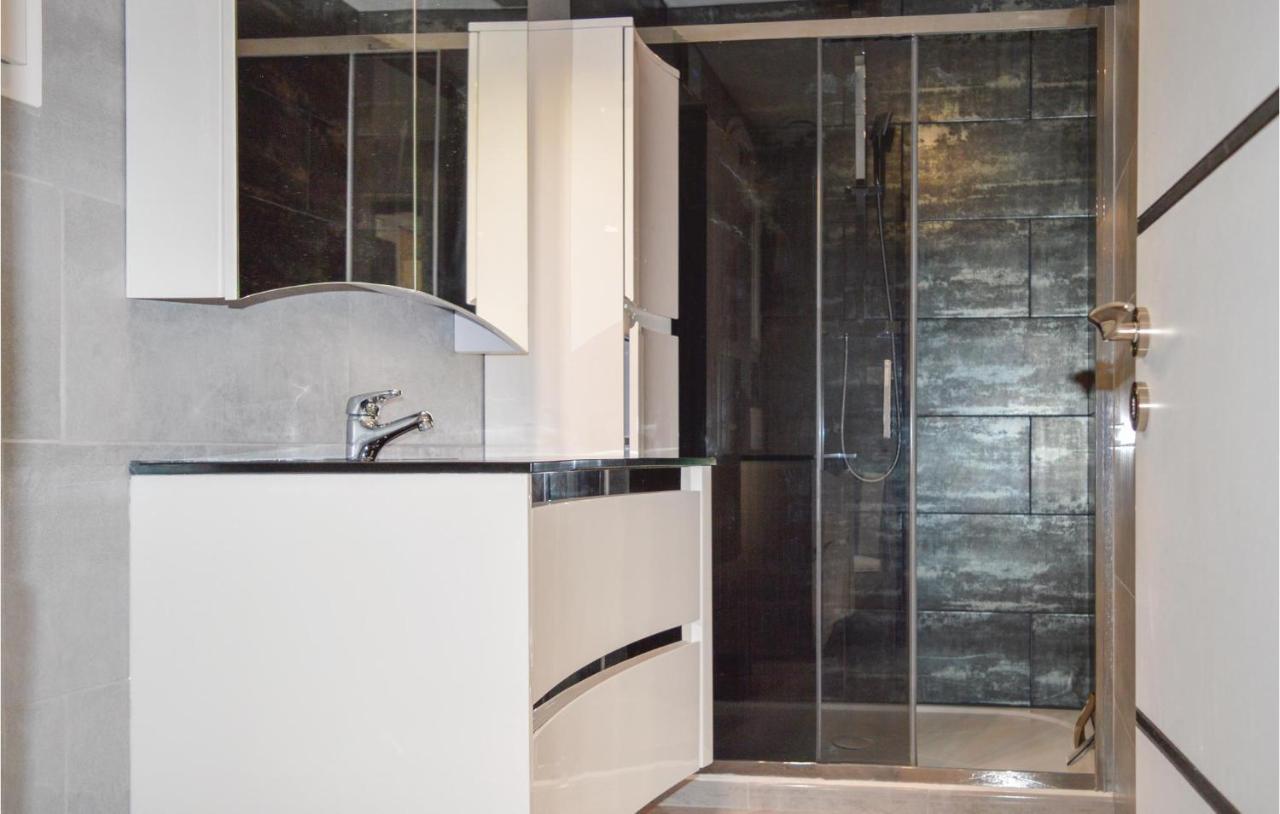 Nice Home In Ville Di Paraso With Wifi 외부 사진